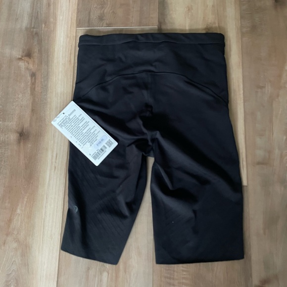Lululemon SenseKnit Running HR Short 10. Brooks Method 8. Nike Epic Luxe. - Picture 10 of 11